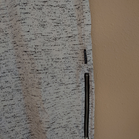 Shirt - Picture 4 of 5